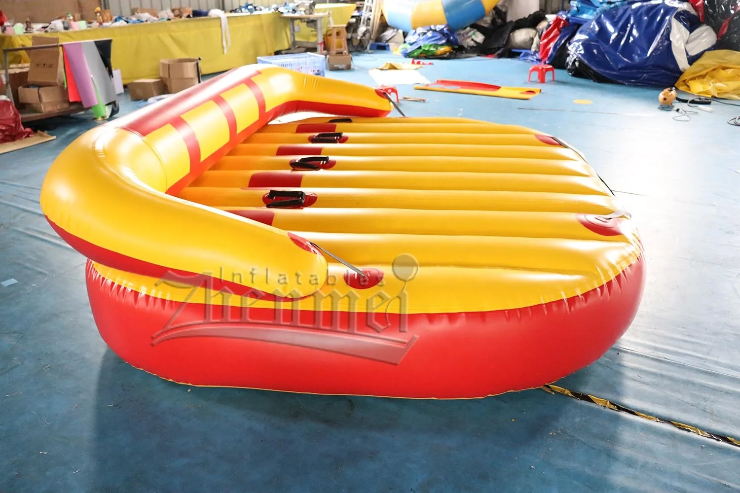 Zhenmei Manufacturer 4 Person Crazy Water Entertainment Sports Inflatable Water Floating Sofa Towable Water Tube Couch