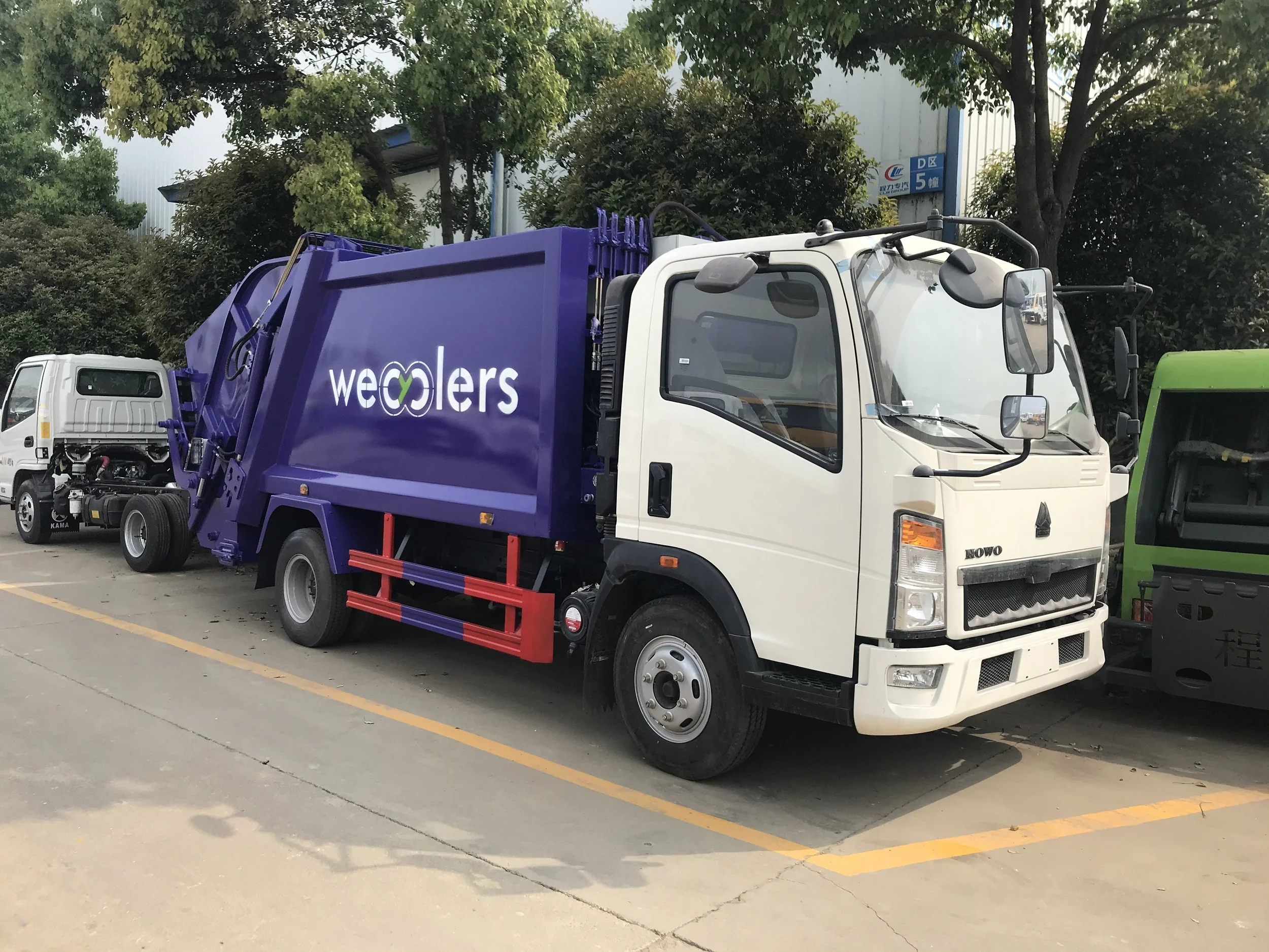 Manufacturer affordable 10cbm left hand drive garbage trucks for sale in dubai