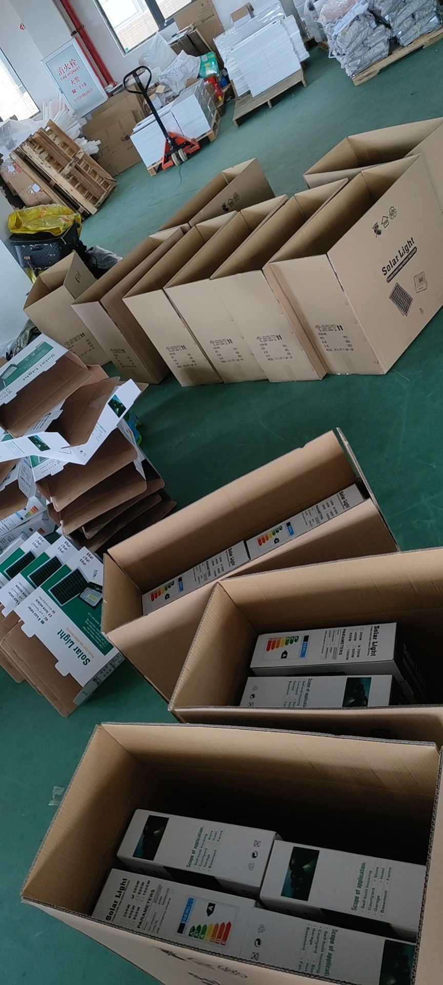 Garden Security Solar Powered Floodlight Reflector 400W 25W 40W 60W 100W 200W 300W LED Solar Flood Light