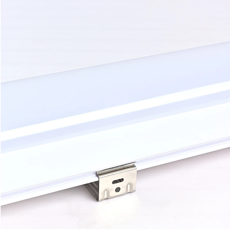 Warehouse Linear Light 2FT 4FT 5FT 30W 40W LED Batten Light With IP65 Waterproof PC Housing Tube Triproof Light