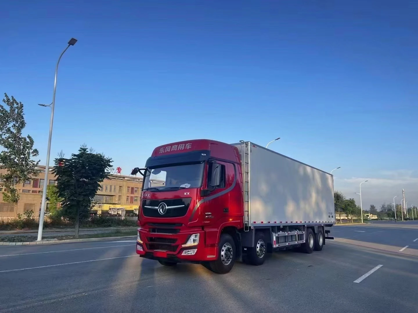 Китай заводская цена грузовик dongfeng рефрижератор