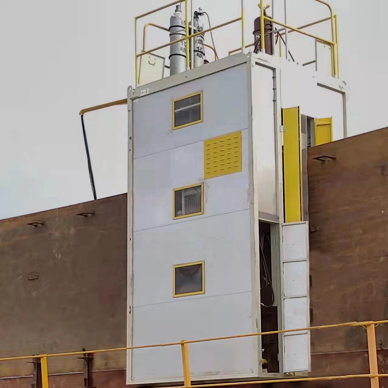 China Manufacture Good Quality Automatic Fuel Tank Vertical Welding Machine