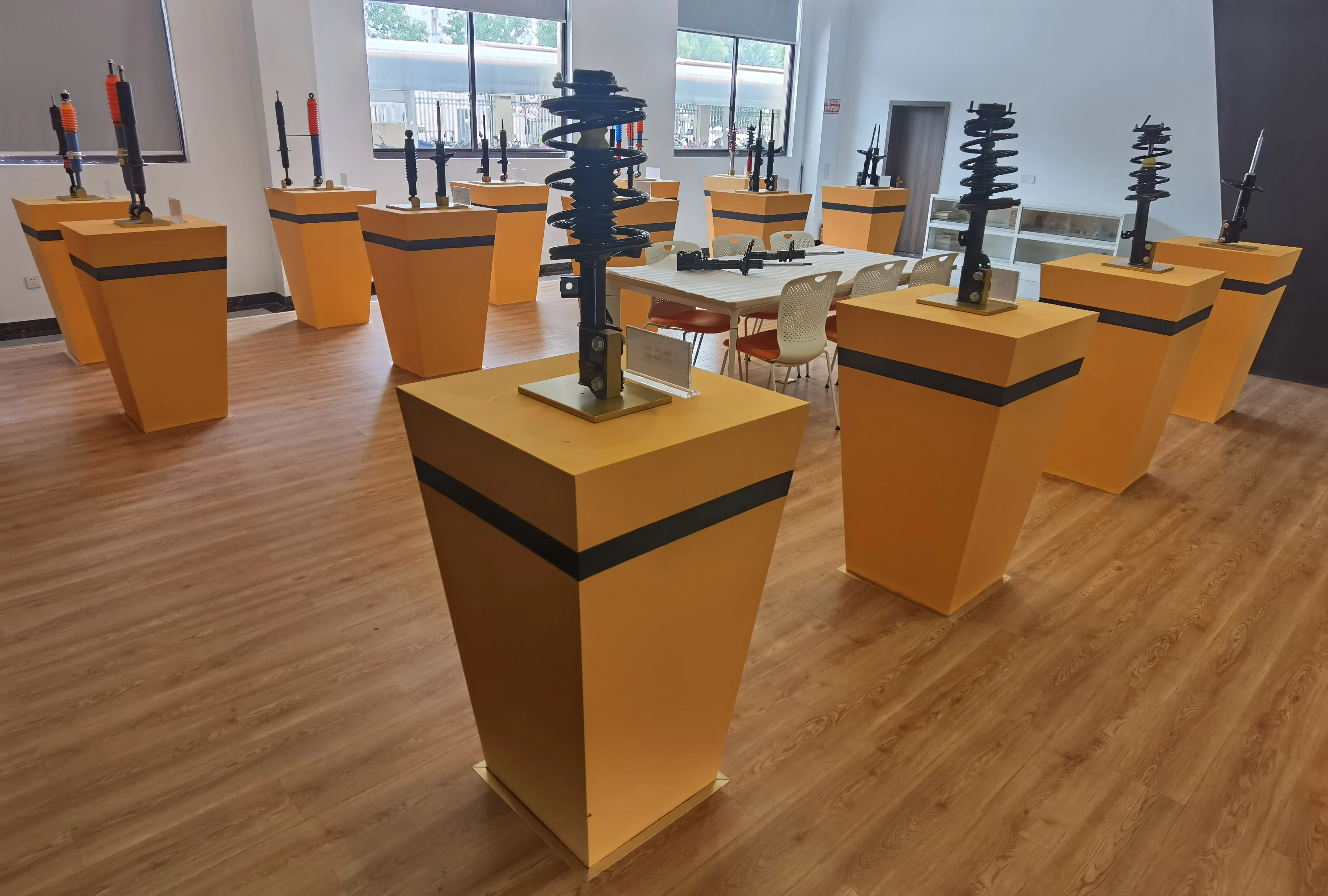 Car Parts FL Shock Absorber For Honda Accord 89-93 CB3 CB7 CC7 51606-SM4-A02 341172