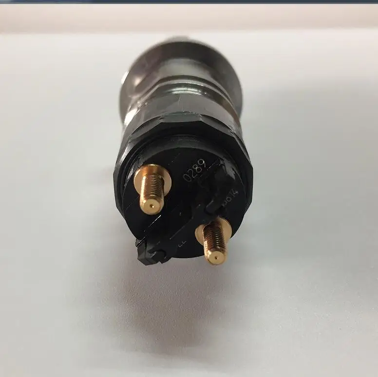 Original Dongfeng ISLe Diesel motor part Common Rail Fuel Injector 0445120289   5268408