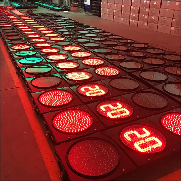Hot-Selling 3 Colors Solar Powered Mobile Signal 12V Portable LED Roadways Movable Traffic Light