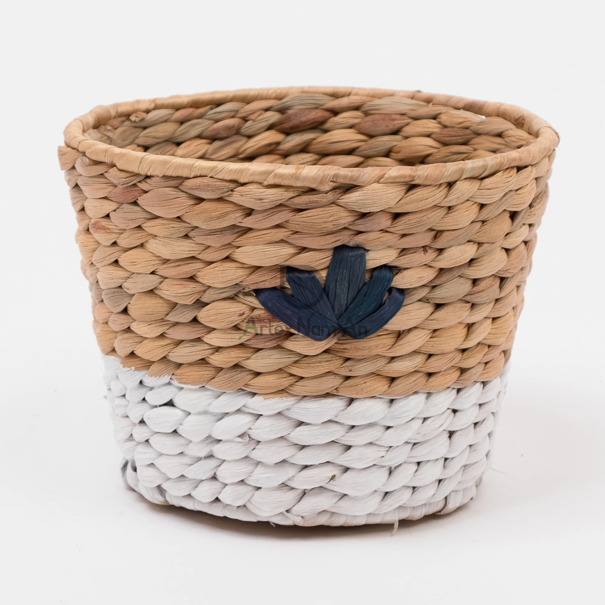 Vietnam Wholesale Natural White Water Hyacinth Flower Planter Set round Pattern Woven Basket for Garden Decoration cm