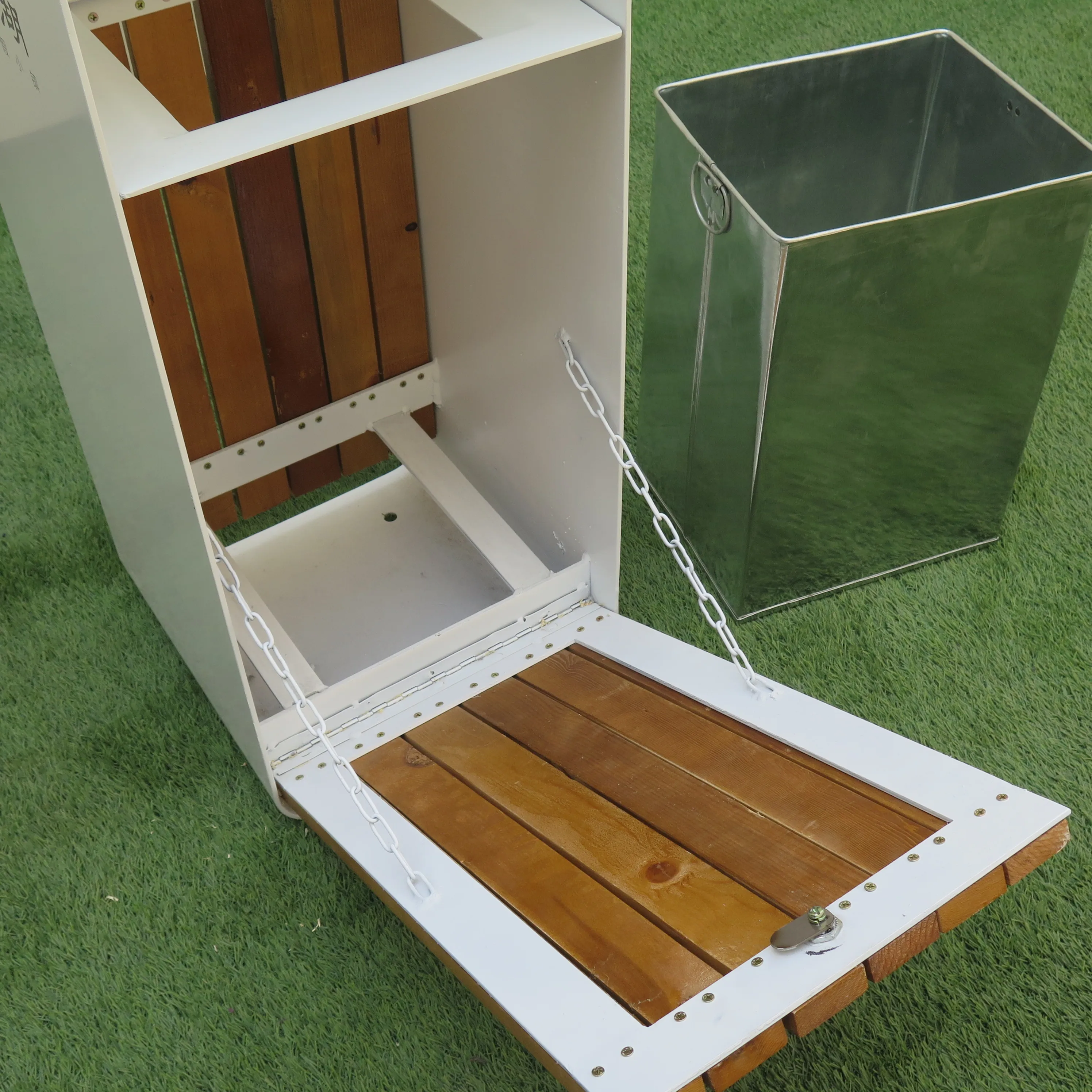 Quality Classified Trash Cans Powder Coated Outdoor Waste Bin Commercial Garbage Can With Ashtray