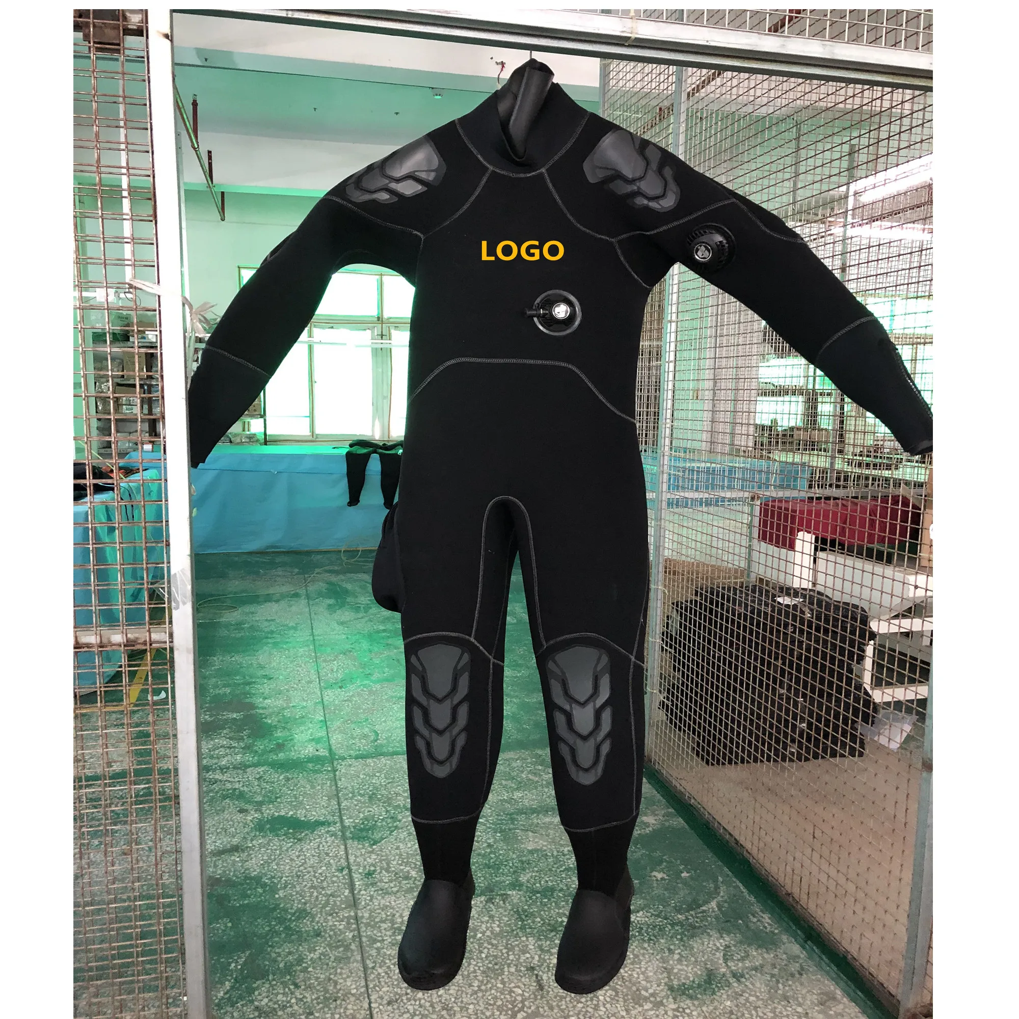7mm High quality YAMAMOTO neoprene drysuit wetsuit with Si-tech Valves for diving