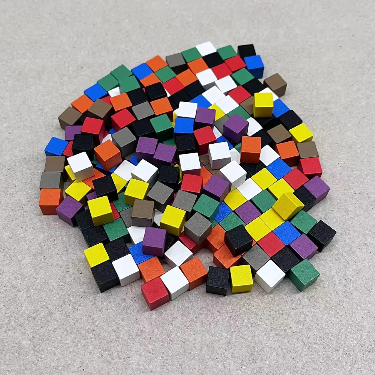 Customized Wooden Cube Game Pieces for Board Game 8mm 10mm Cube