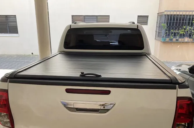 Car Accessories 4x4 Retractable pickup truck bed lid cover manual roller tonneau with lock for F150