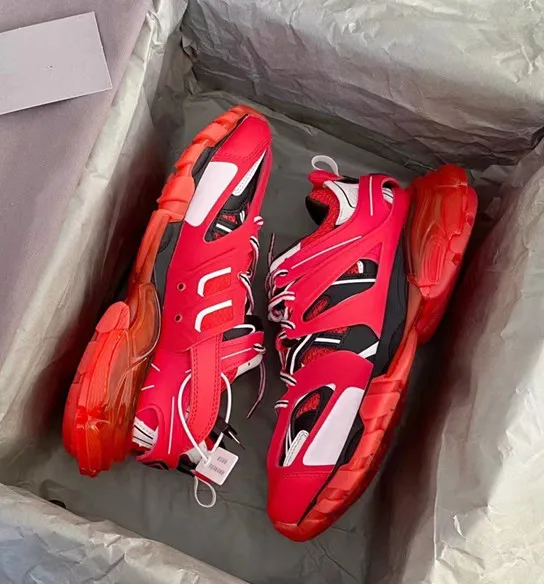 Wholesale Top Quality Walking Style Shoes Luxury Sneakers 2022 Designer Original Brand Bb Triple S Stock Shoes