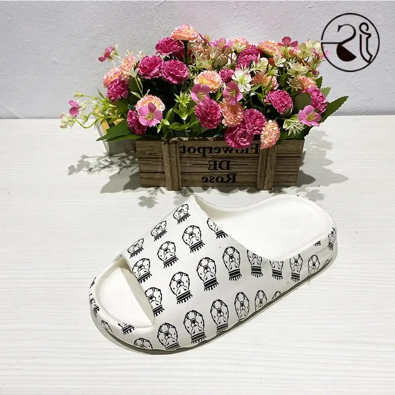 Custom EVA slippers simple prints colorful lion king couple outdoor yeezy slides men casual slippers