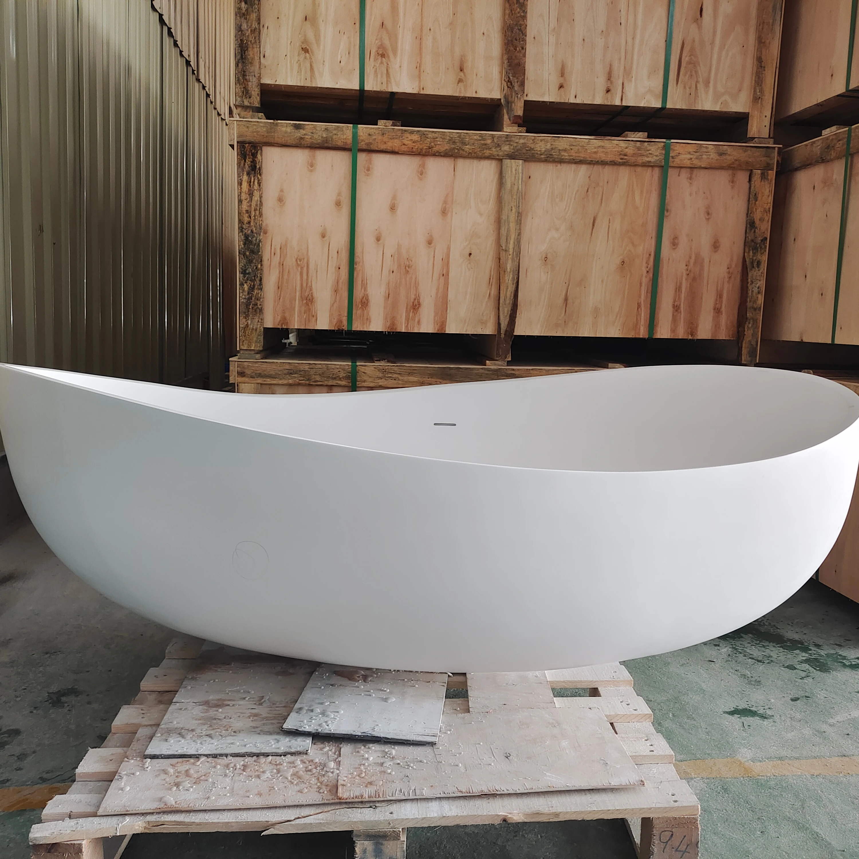 HOT sale Boat Shape Acrylic Solid Surface Stone Resin Bathtub Freestanding Bathroom Tub