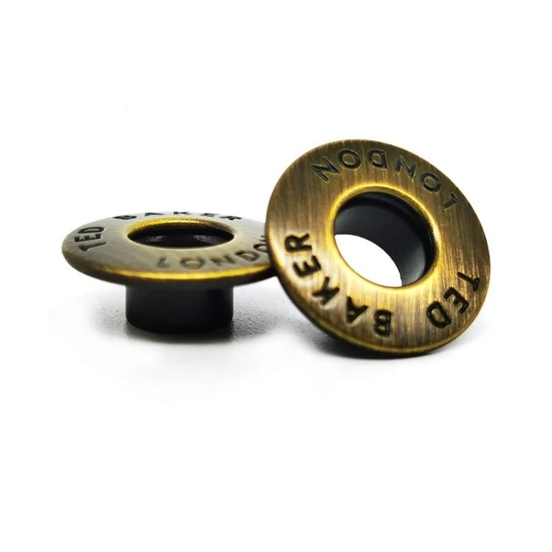 Новая мода, оптовая продажа, высококачественные металлические петли с плоскими серебряными кнопками для одежды