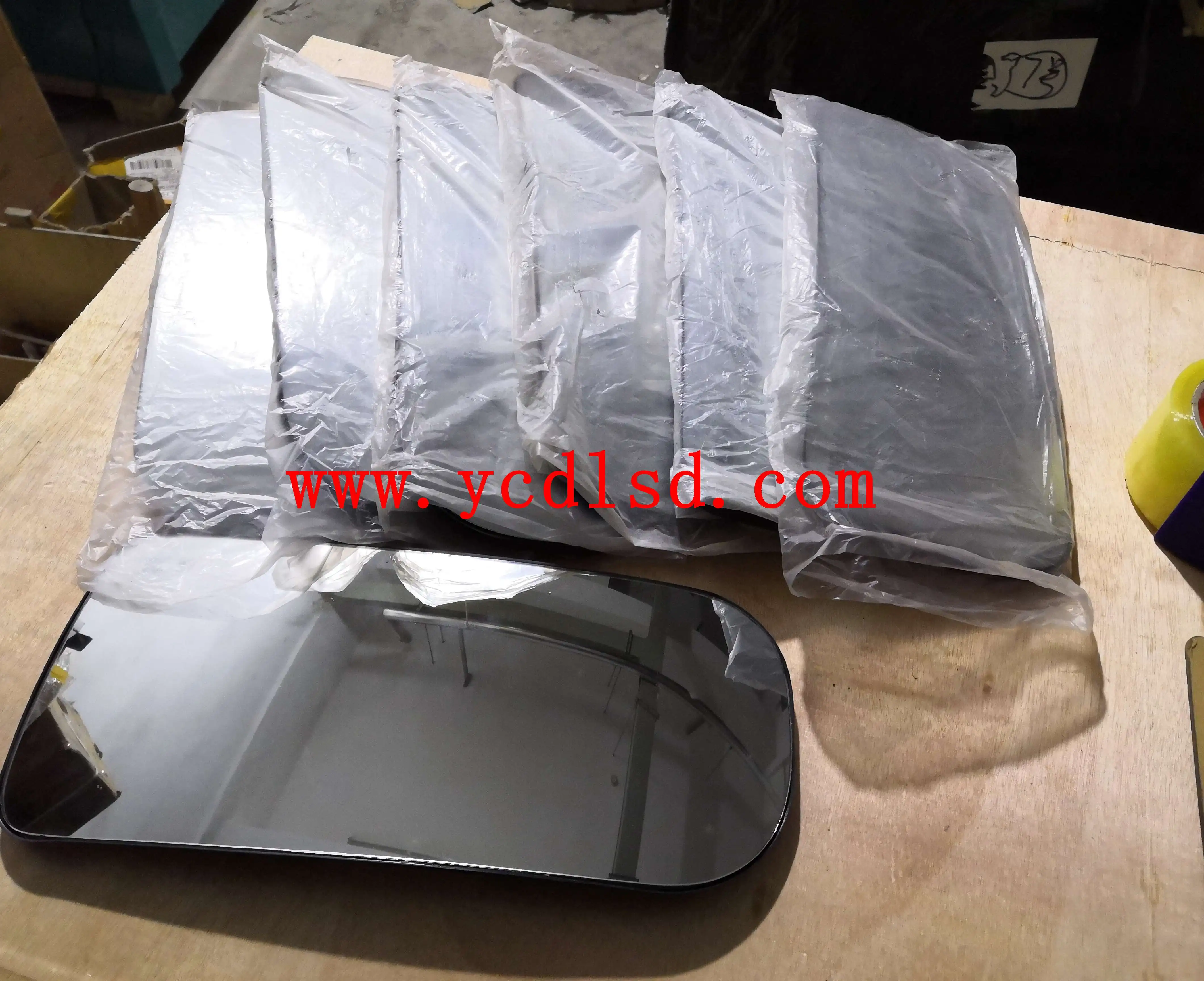 ZK6831 bus spare parts Main lens left 8202-00231 for Yutong Bus