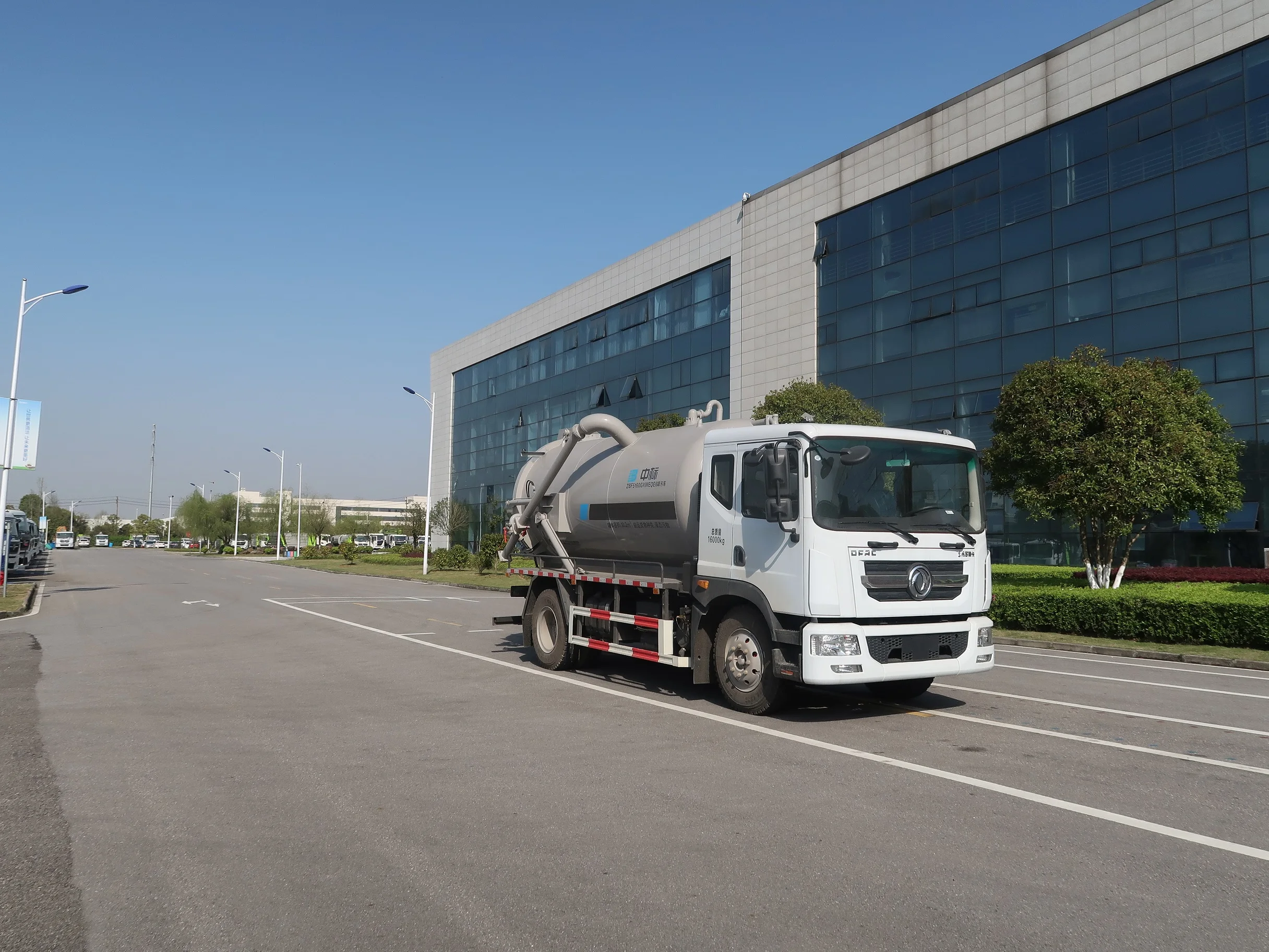 Производители оптовая продажа вакуумные сливы канализационные трубы грузовик для всасывания сточных вод