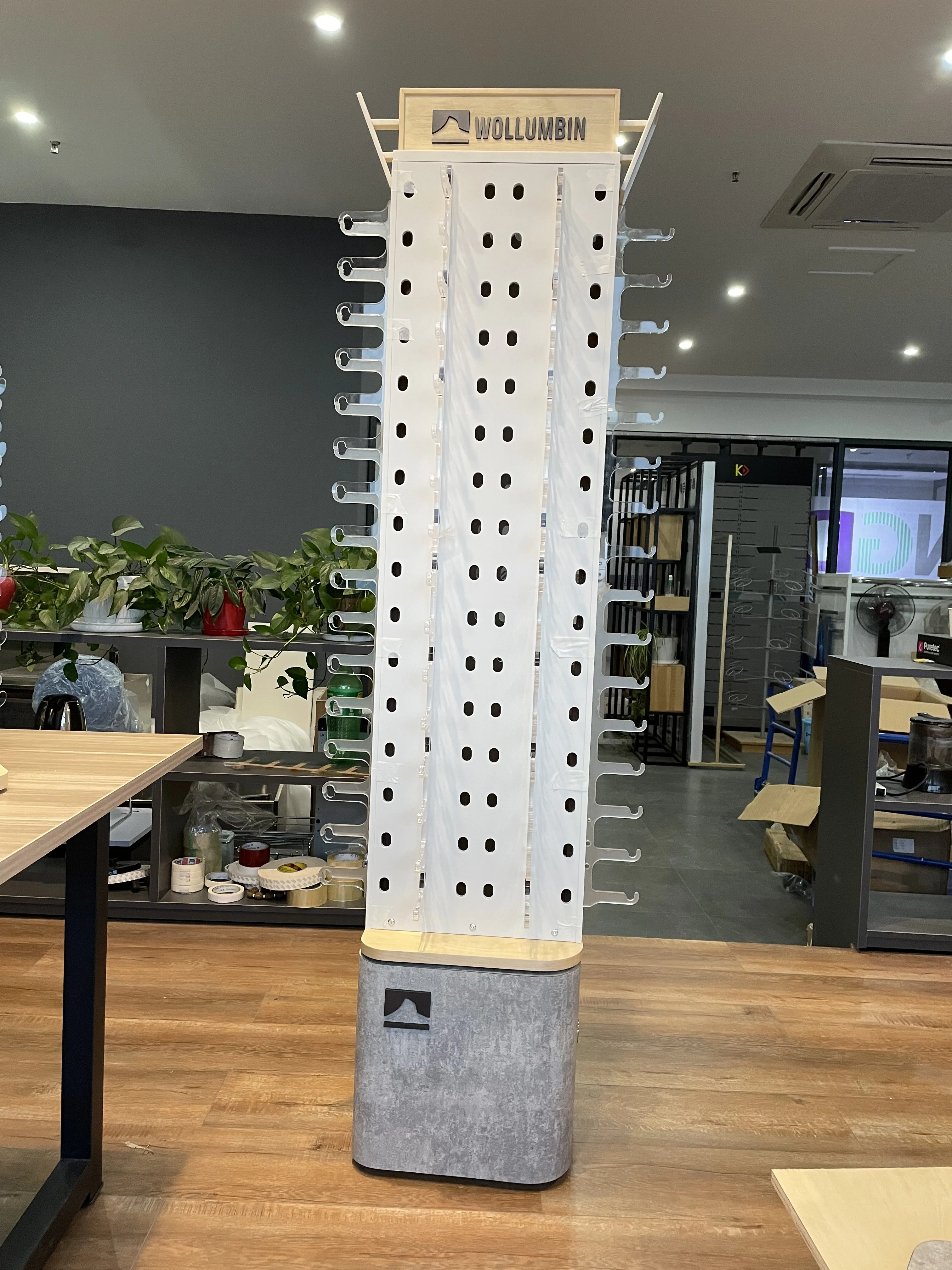 Подставка для солнцезащитных очков