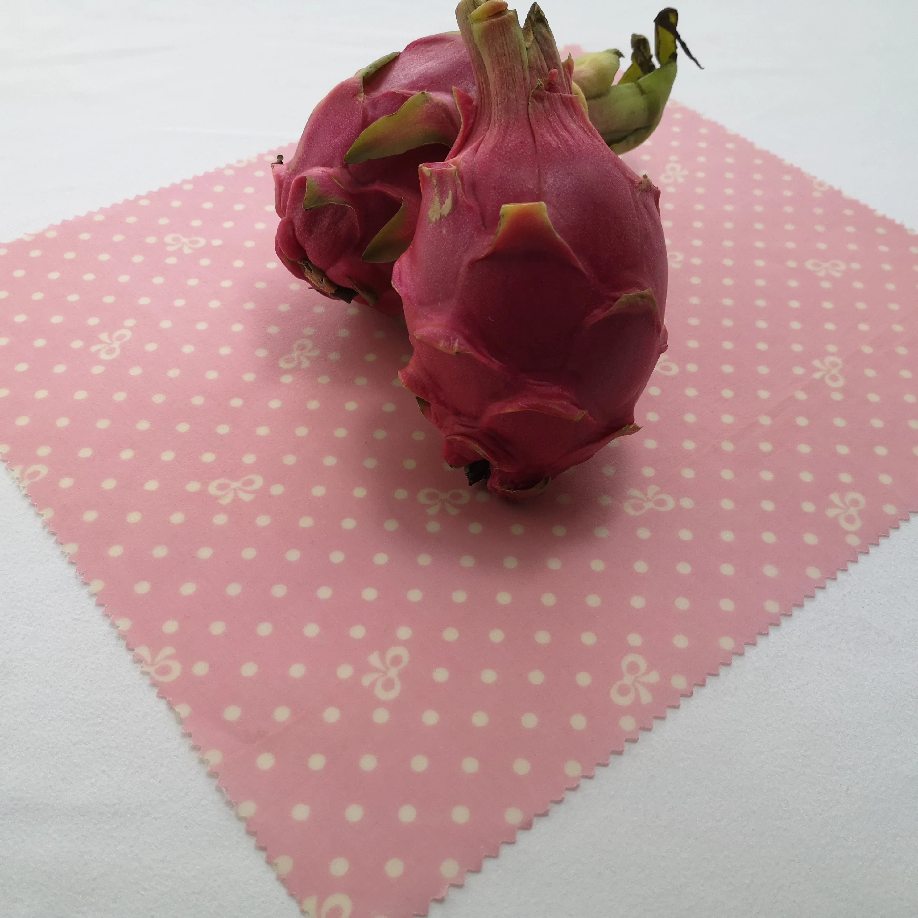 Safety and sanitary cheap environmental reusable storage bee wax food wrap