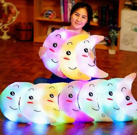2018 New Fashion Customized 38 cm Moon Shaped Led Plush Pillow Glowing in Dark Plush Pillow Doll Toys