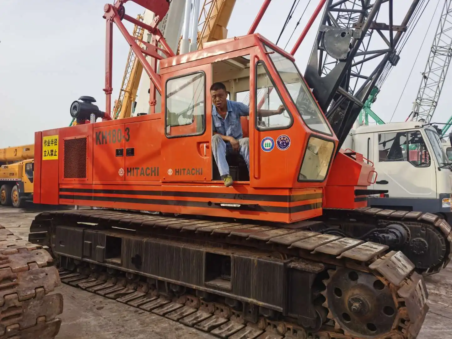 Высокоэффективный гусеничный кран Kh180-3 kh300 kh150 80t 50t с двигателем Isuzu