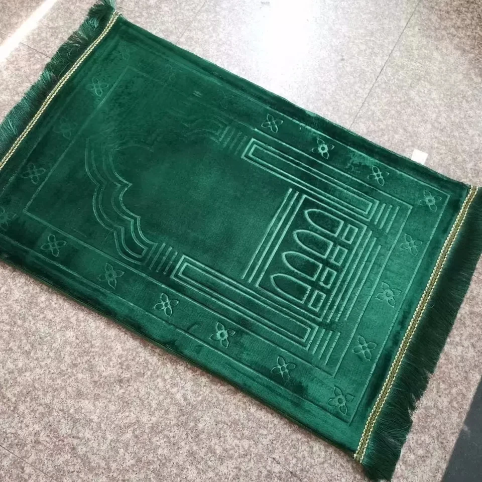 Factory direct sales wholesale Muslim embossed worship blanket prayer mat prayer rug