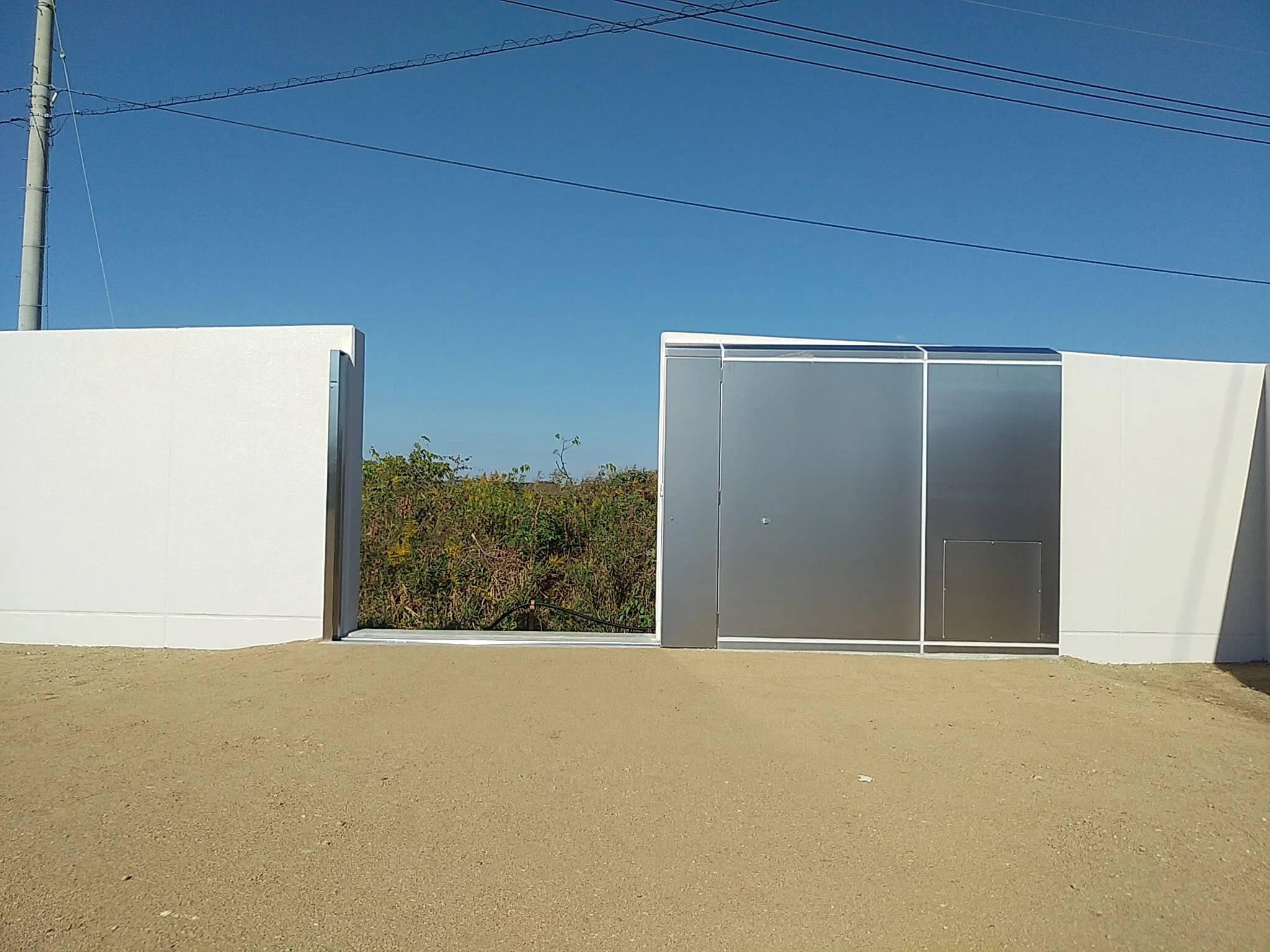 Aluminum L-Shaped Panel Plastic DIY Emergency Tool Barrier for Road Garage Water Fence Manufacturer Supply for Flood Control