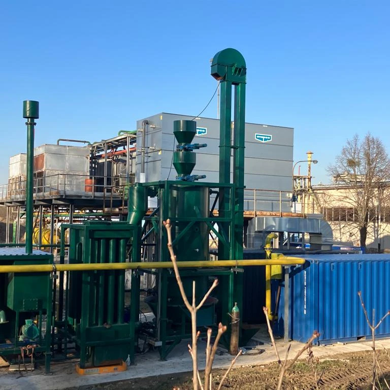 Недавно установленная древесная щепа из биомассы мощностью 200 кВт/проект по газификации древесных отходов в городе Польша