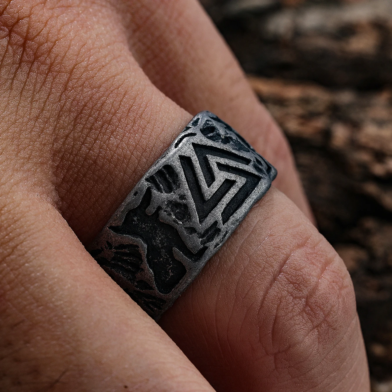 Custom Design Norse Myth Culture Viking Jewelry Stainless Steel Vintage Black Valknut Symbol Fenrir Wolf Ring for Men Women