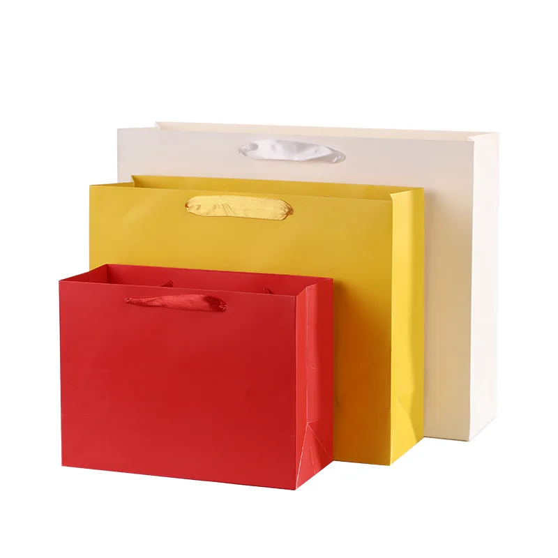 High-end Gift Bags Christmas Perfume Lipstick Strawberry Bags Christmas Eve Apple Tote Gift Bags