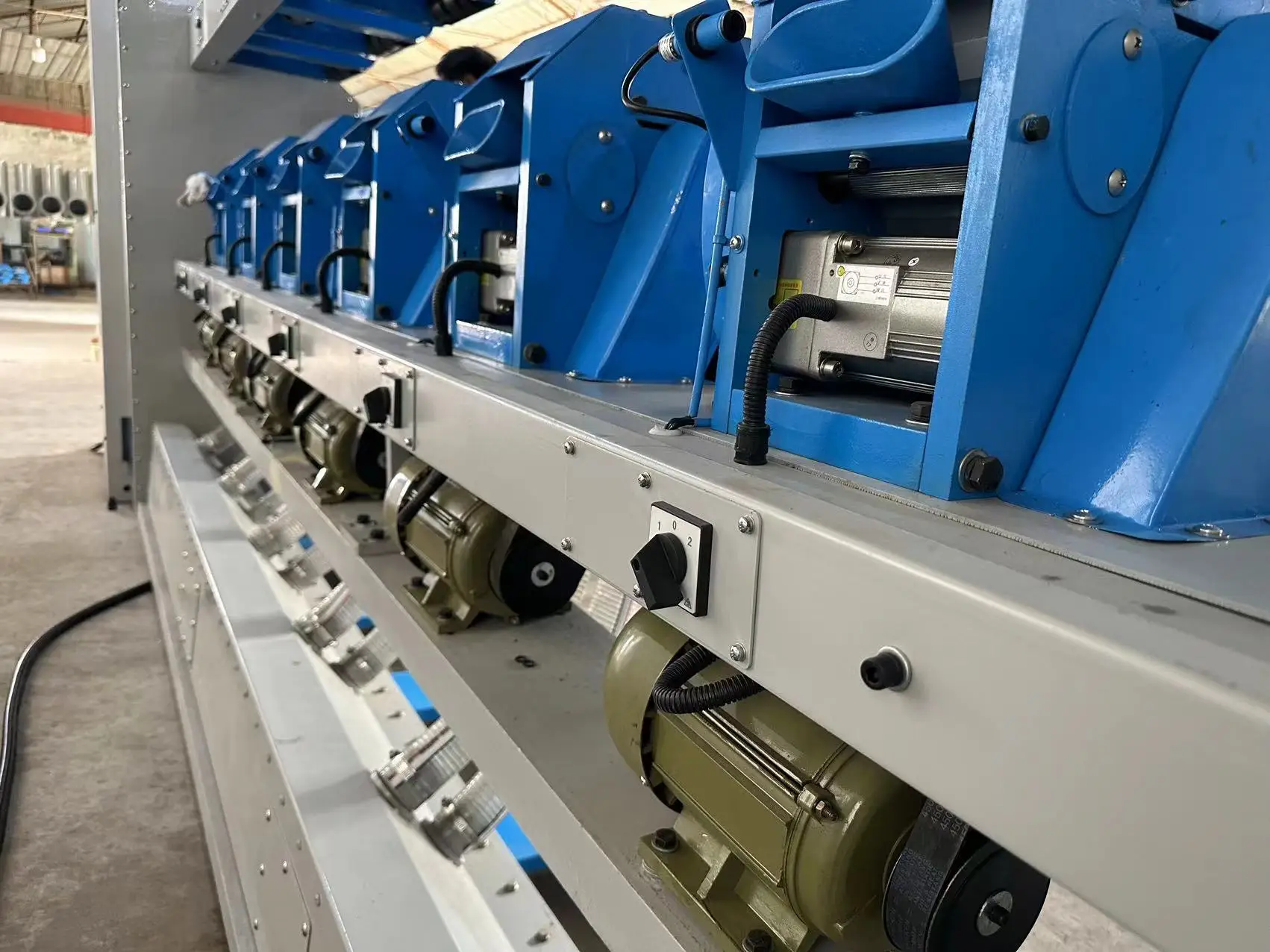 Фрикционная спиннинговая машина DREF, производство конической пряжи