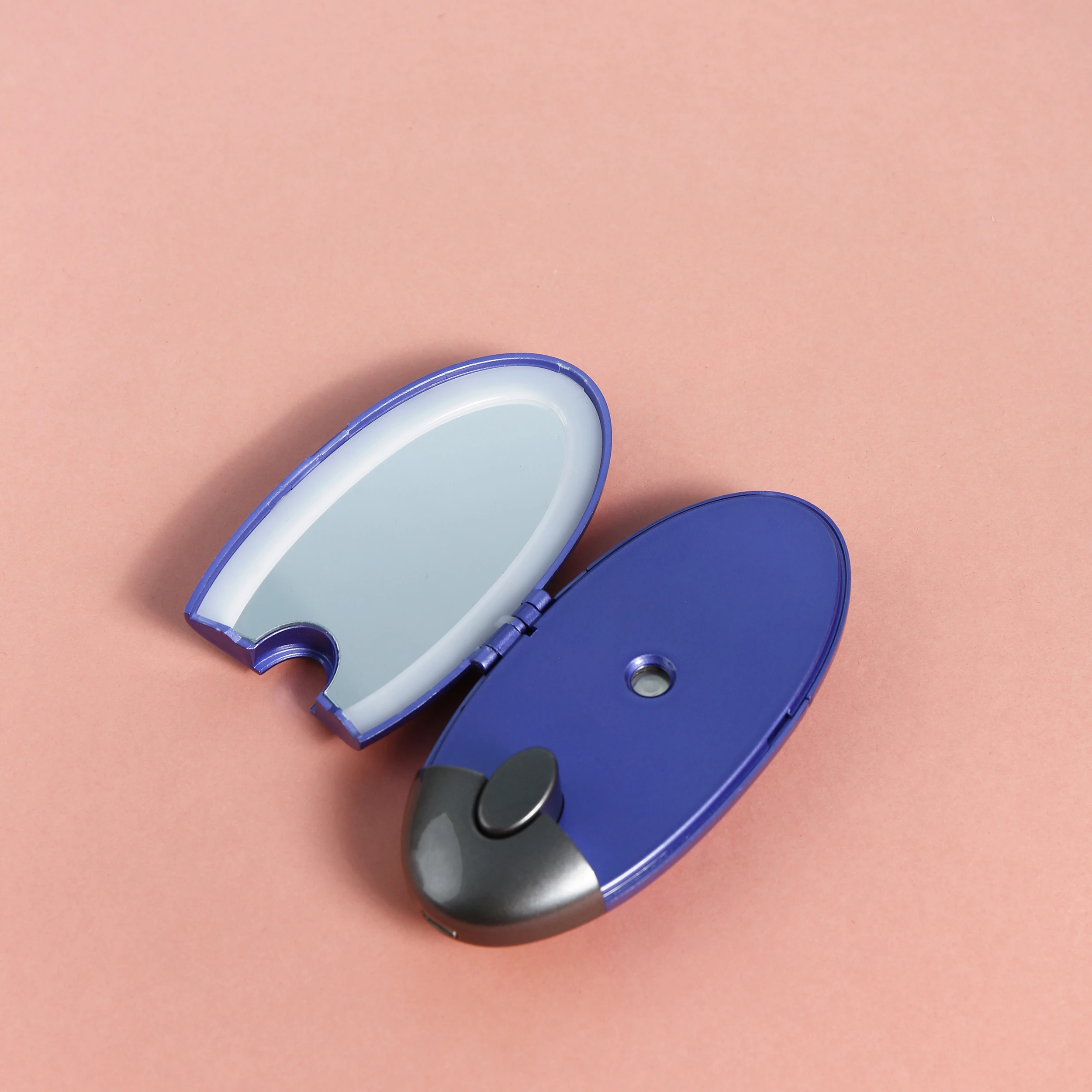 Travel Use Handheld 2 in 1 Facial Makeup Mirror With Facial Steamer Led Light Makeup Tool Nano Facial Mist Sprayer