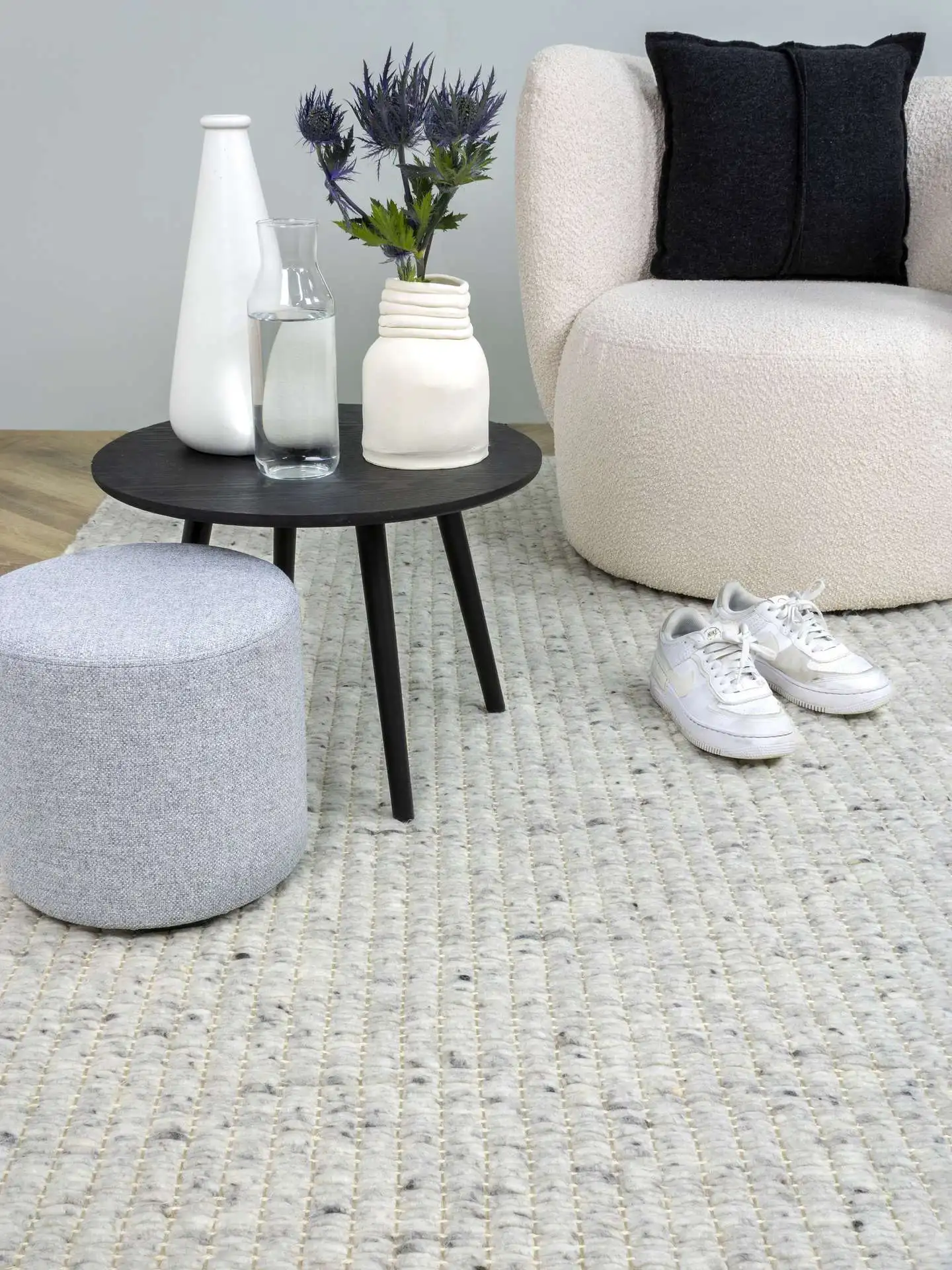 Modern Accent Chair with Wingback Polibi Lambskin Sherpa Tufted Side Chair for Bedroom Living Room Stay Sheepskin Lounge Sofa