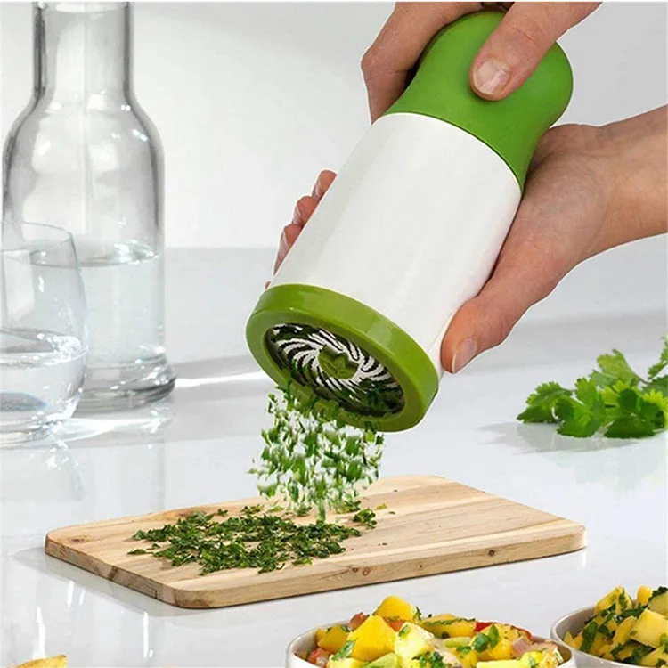 Multi-functional Portable Plastic Herb Grinder Vegetable Cutter Kitchen Gadgets Coriander Chopper Grinder Plastic Herb Grinder