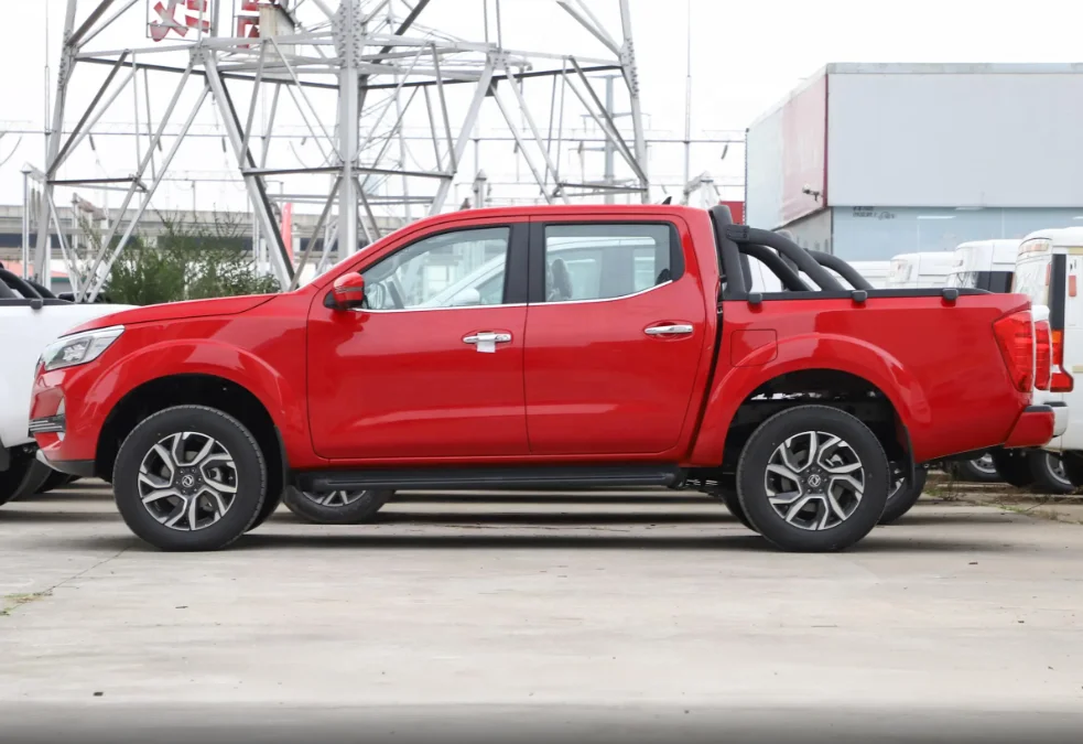 New Design With Rich Appearance Dong feng Rui Qi 7  2.3T Automatic Four-Wheel Drive Diesel Standard M9T