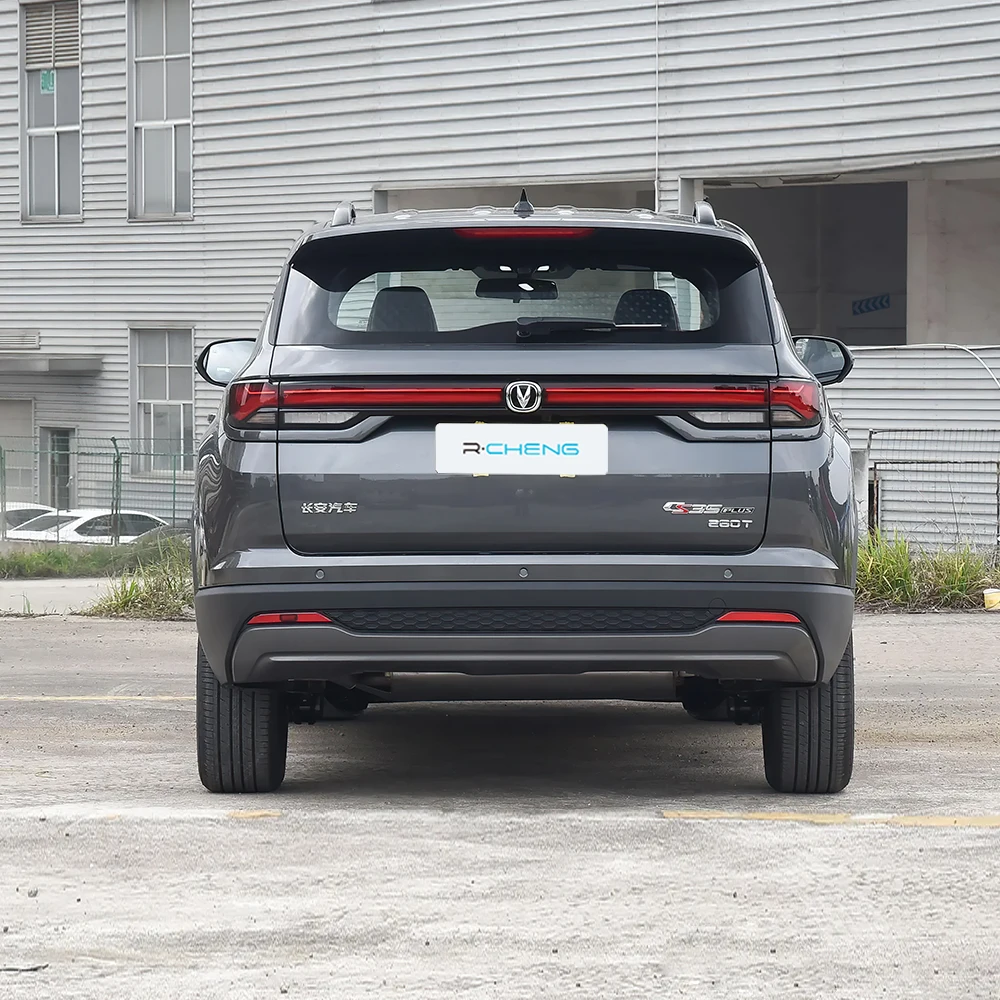China Changan cars changan CS35 PLUS Compact SUV Left Hand Drive gas vehicle petrol cars