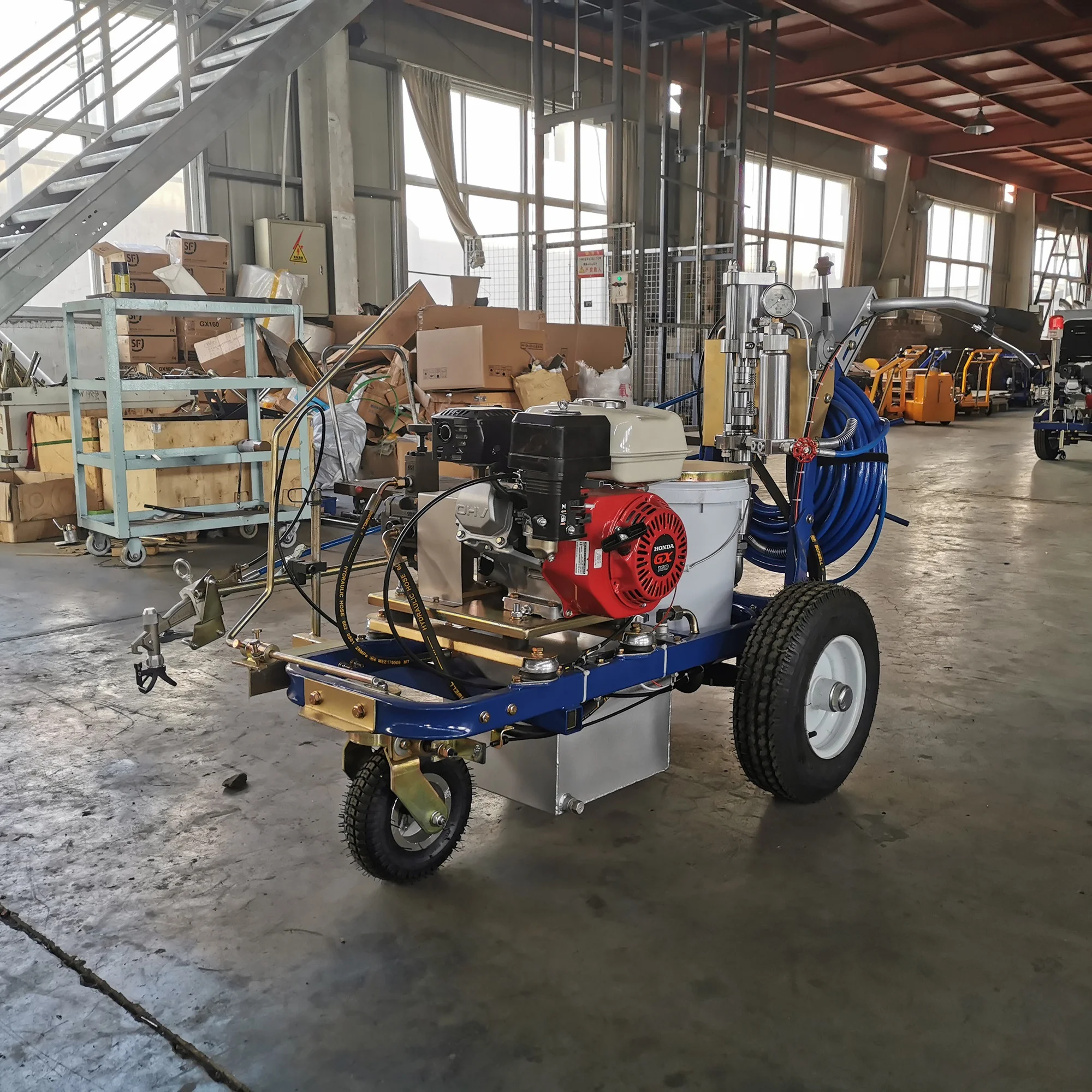 Холодная пластиковая дорожная маркировка термопластичная холодная дорожная краска с лакокрасочным роликом