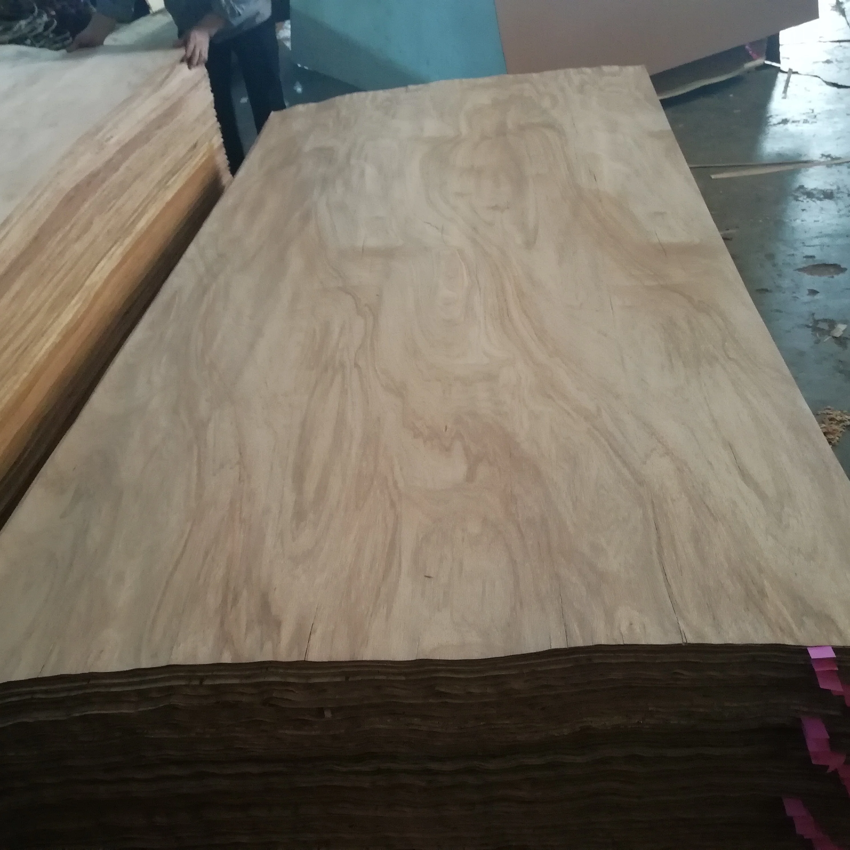 Good Price Chinese Engineered Wood Veneer Veneer Wood Samples Wooden Veneer Decor