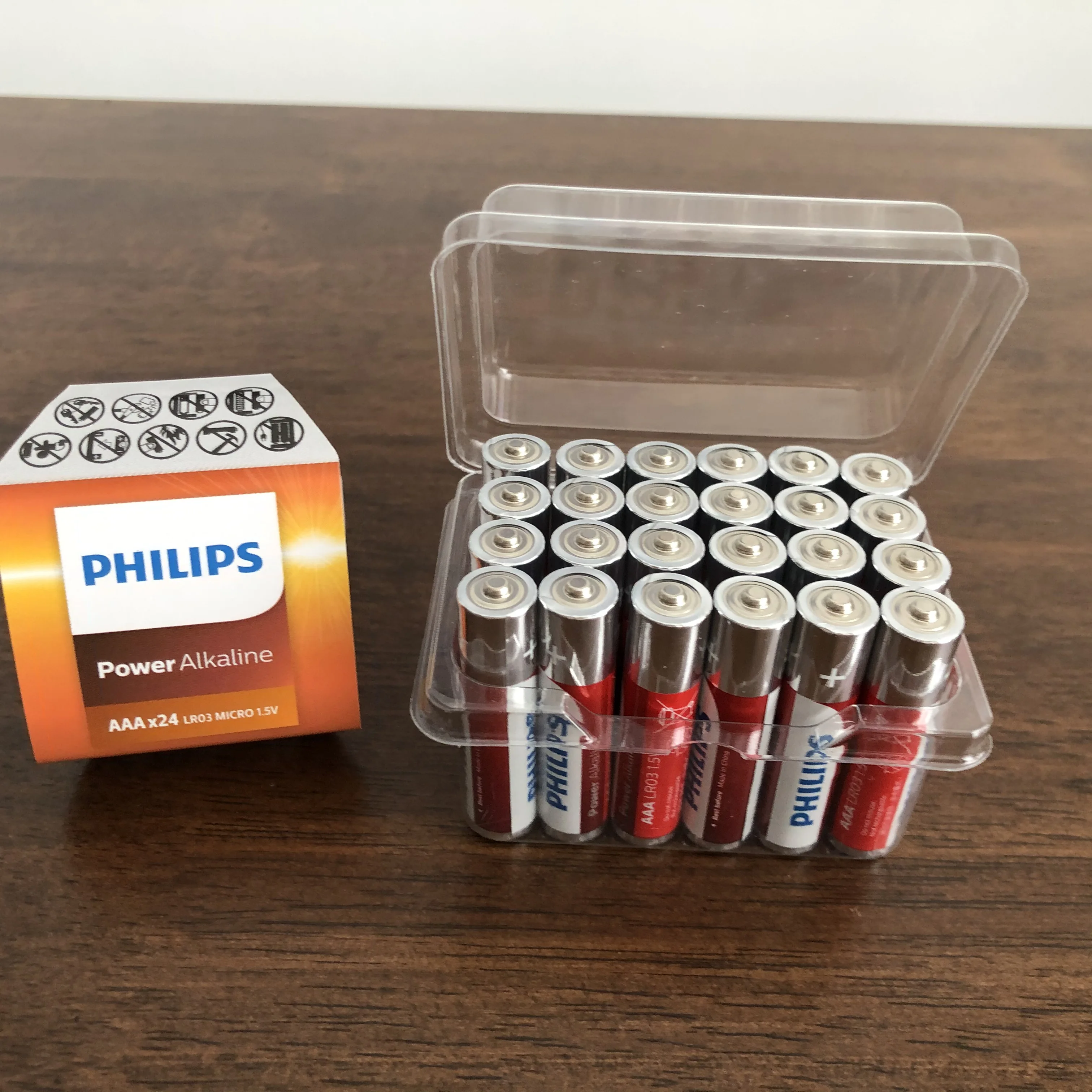 Super Long Lasting Electronic Toy 24 Pcs Philips 1.5V AAA Alkaline Batteries