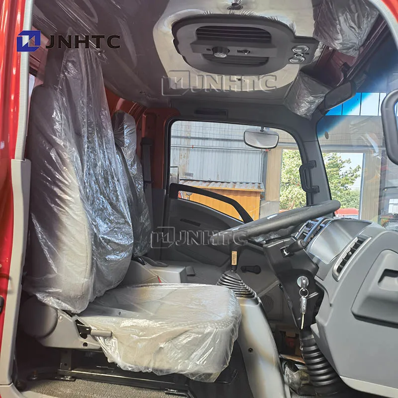 2021 new model sinotruk howo right hand drive 4X2 cargo truck with 5m van box 116hp