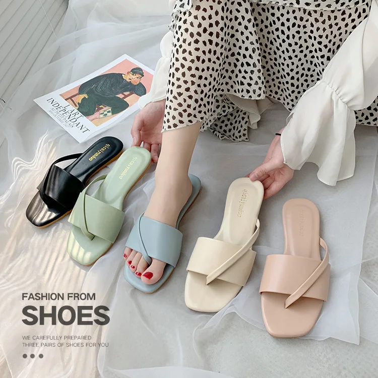 wholesale new 2022 Korean version Summer beach Casual shoes Designer PU material flat Sandals And slippers for women