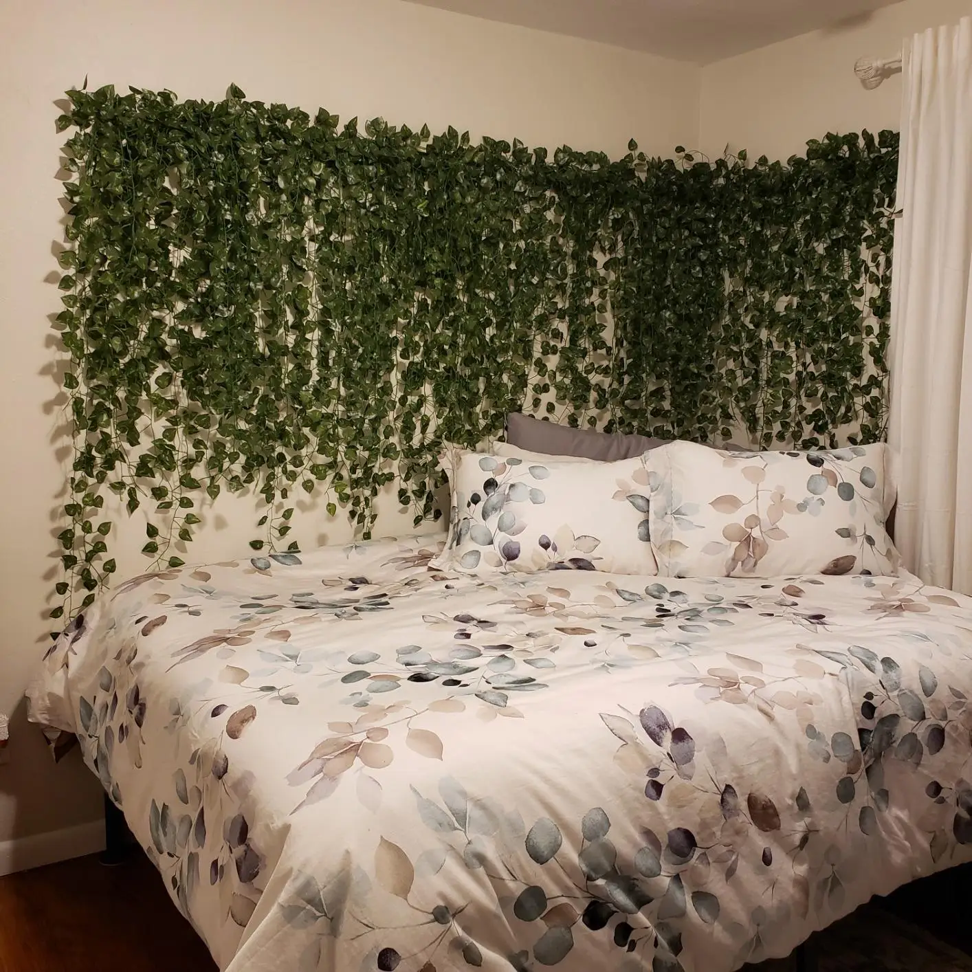 Wholesale Artificial Ivy Hanging Grape Willow Decorative Bendable Plant  Green Vines Garland Leaf Walls Decoration