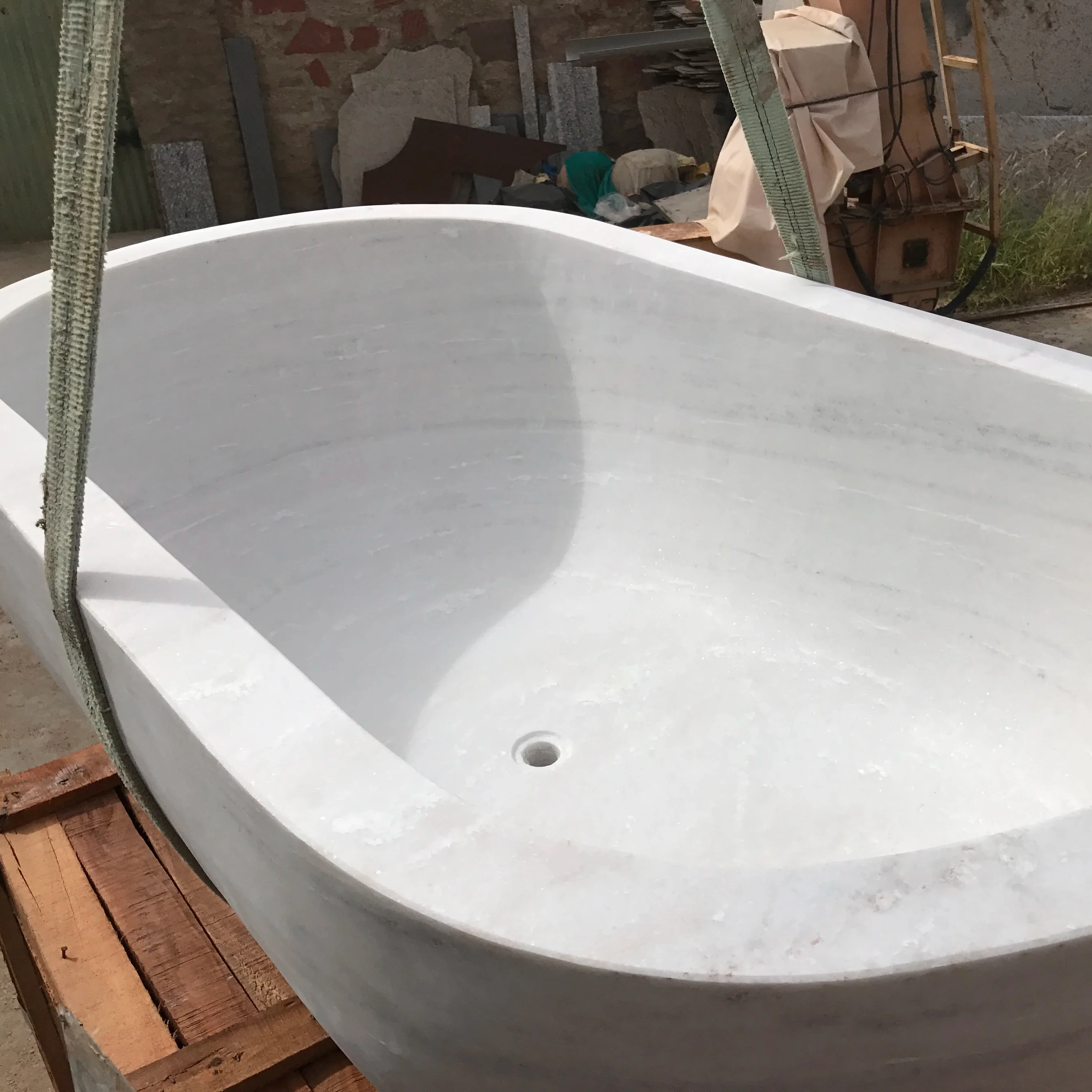 Carrara White Marble Stone Bathtub Bathroom and Free Standing Solid White Marble Round Stone Bathtub with Good Price