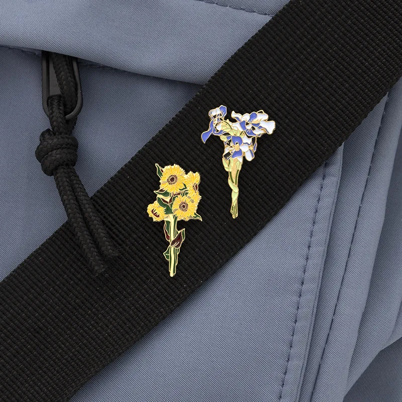 Wholesale Custom Iron Brass Struck Pins Metal Logo Badges For Bag Luxury Badge Holder Metal Pin Badge