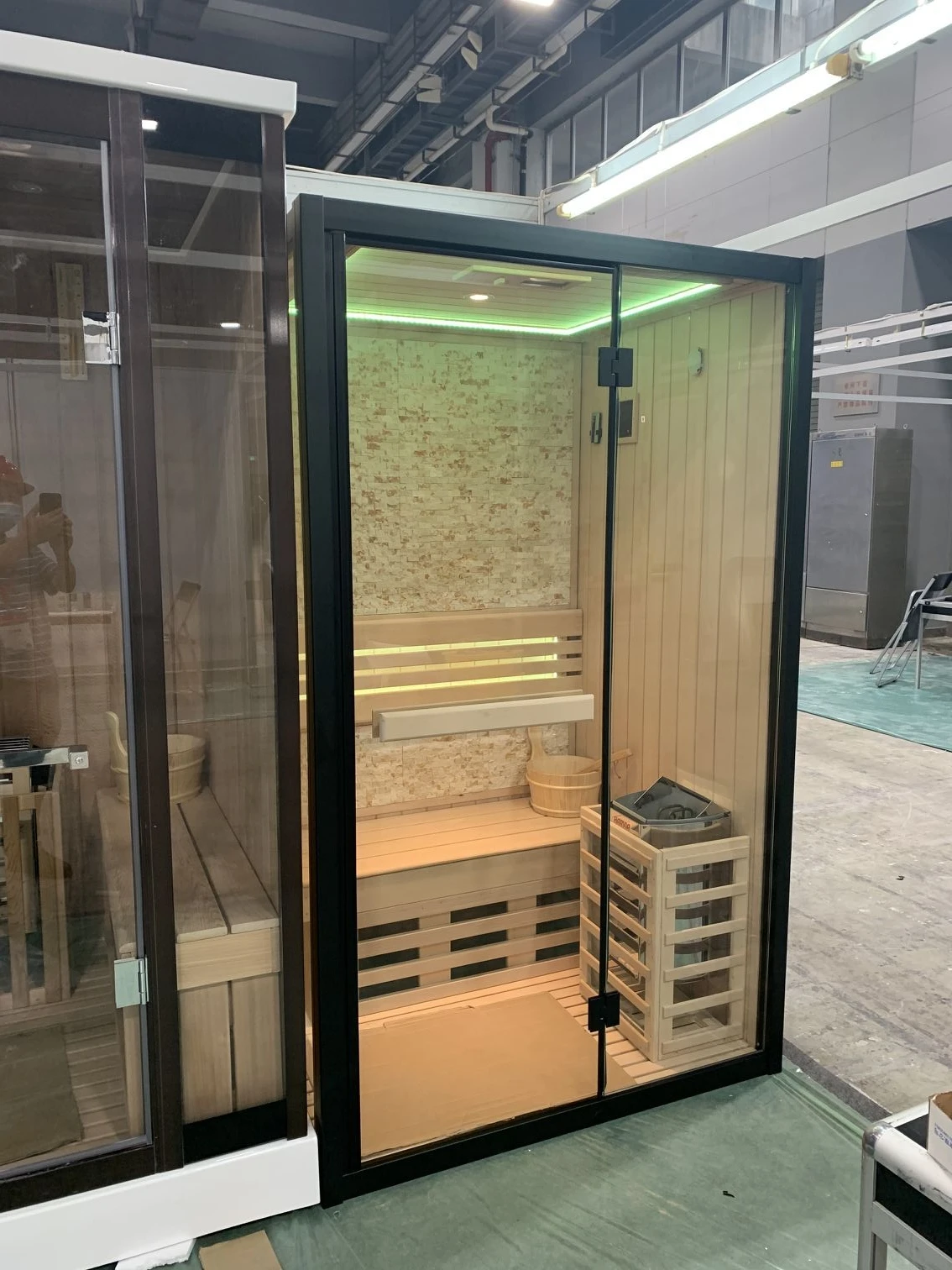 Finnish sauna room traditional wet steam sauna  aluminium frame spruce wood hemlock red cedar