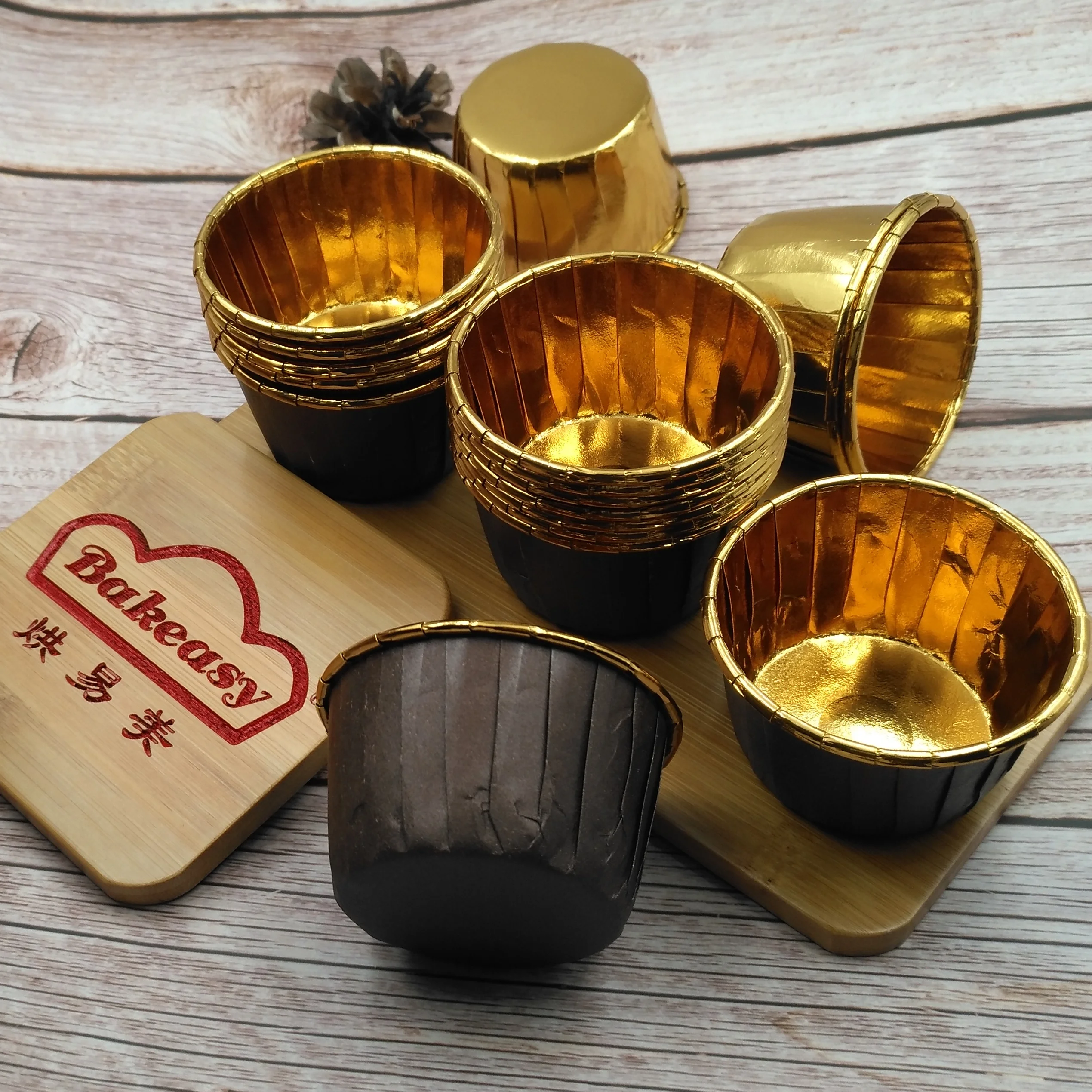 High quality thick gold foil rolled rim baking cups Roll edge oil-proof paper Cupcake muffin wrappers Cups 50PCS