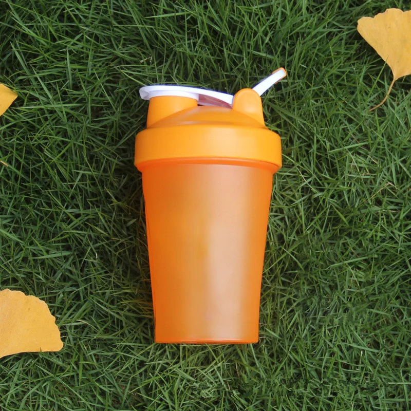 Customized BPA Free Shaker bottle with Balls and Mixing Grids Protein Shake Bottle