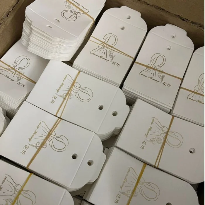 Spare button clothing hardware small paper bag envelope can be customized tag