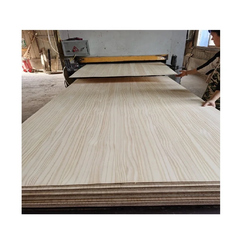 Factory Wholesale House Construction Wooden Frame Radiat Pine Edge Glued Board for Furniture and Wooden Crafts
