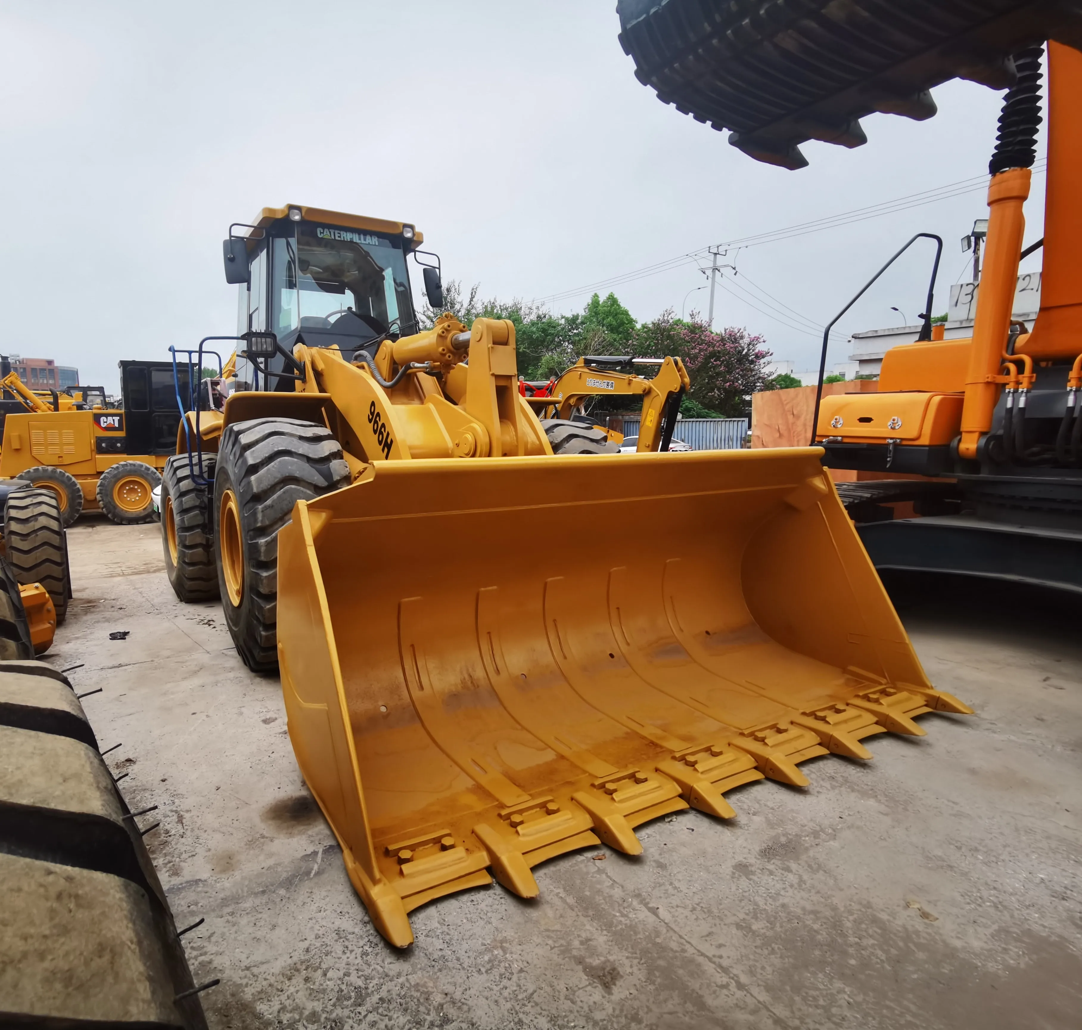 Hot Products ! 2023 Used 6 Ton Japanese Caterpillar 966H Front Wheel Loader with 194kw original engine Welcome to test drive