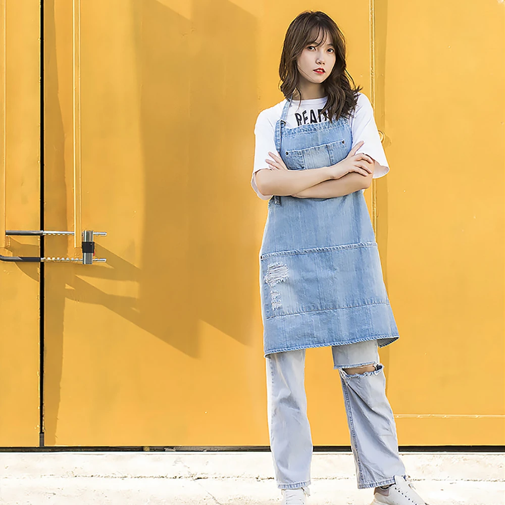 
Wholesale Korea Style Personality Denim Apron Office Studio Gourmet Waiter Apron With Pocket 